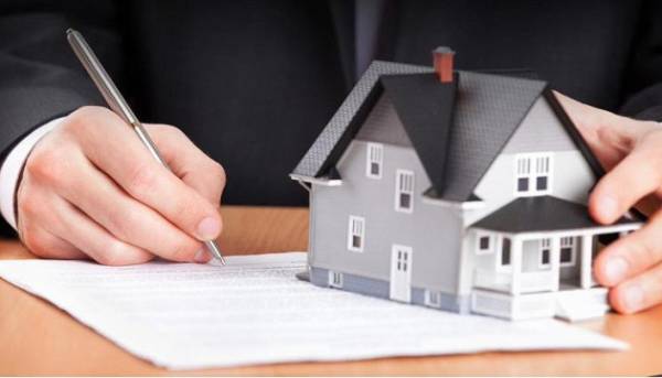 Українці віддали 4,9 мільярда гривень податку на нерухоме майно цього року. 11 Українці віддали 4,9 мільярда гривень податку на нерухоме майно цього року. 11