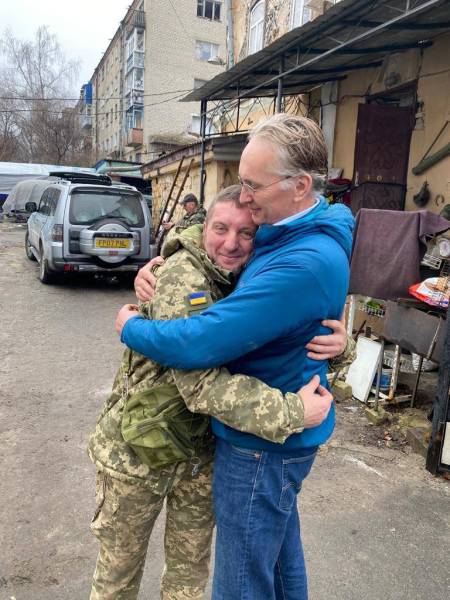 Голландський доброчинець нагороджений орденом «За заслуги» III ступеня за допомогу Україні 15 Голландський доброчинець нагороджений орденом «За заслуги» III ступеня за допомогу Україні 15