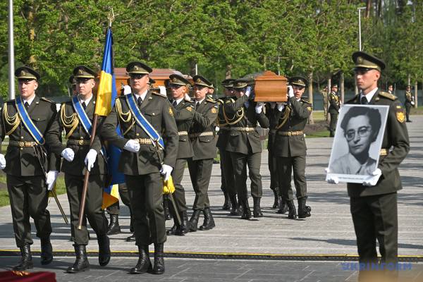 Лідер ОУН Андрій Мельник знову похований. Які наступні кроки? 24 Лідер ОУН Андрій Мельник знову похований. Які наступні кроки? 24