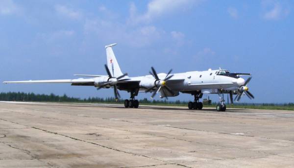Безпілотні системи знищили два Ту-142 та комплекс "Іскандер" на летовищі в Таганрозі 6 Безпілотні системи знищили два Ту-142 та комплекс "Іскандер" на летовищі в Таганрозі 6