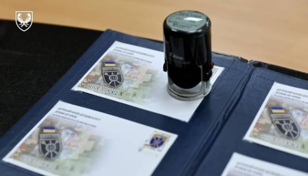 Головна 26 У столиці погасили поштову марку, що вшановує військових науковців