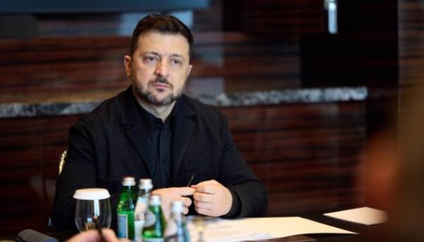 Зеленський висловив осуд нападів Ірану на ОАЕ: Розробляються нові шляхи&hellip;
