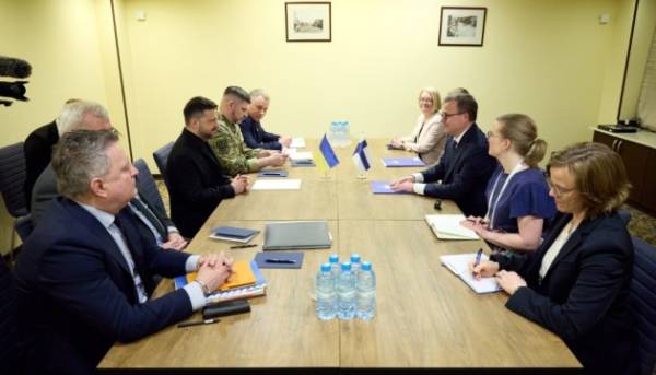 Зеленський та глава уряду Фінляндії обговорили посилення протиповітряної оборони.