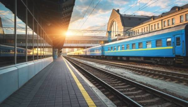 Головна 22 Укрзалізниця збільшує кількість рейсів та запускає додаткові потяги на літо