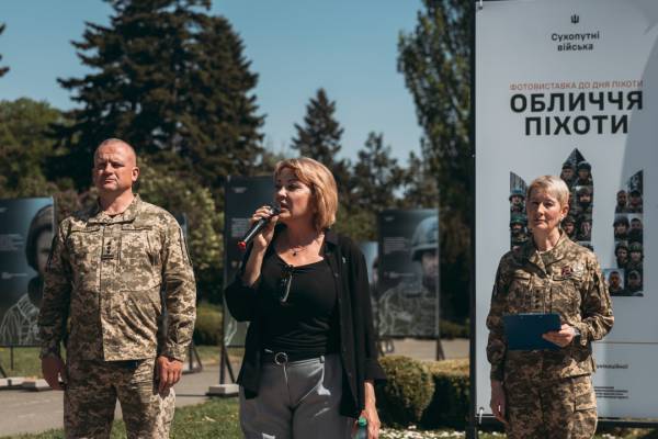 Виставка «Обличчя піхоти» в Києві: представлено портрети захисників 13