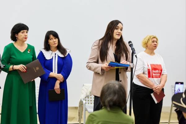 Міжнародні союзники зробили колективне звернення на підтримку України під час 61-го Венеційського бієнале 9 Міжнародні союзники зробили колективне звернення на підтримку України під час 61-го Венеційського бієнале 9