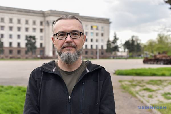 «Ми не повинні передавати цю війну майбутнім поколінням» 11 «Ми не повинні передавати цю війну майбутнім поколінням» 11