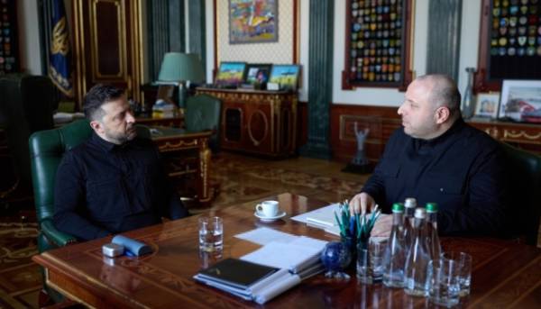 Головна 30 Зеленський: Умєров у Сполучених Штатах обговорив потенційні формати зустрічей на…