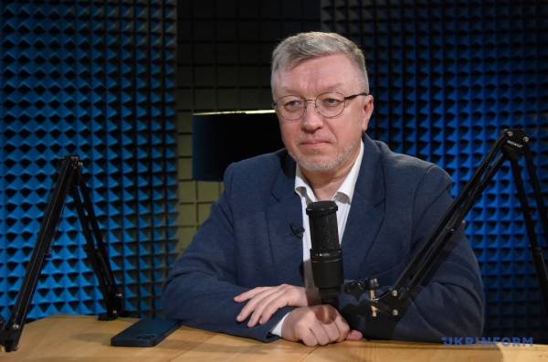 Роздержавлення Сенс Банку: сценарії для інвесторів та можливі наслідки для всіх 11 Роздержавлення Сенс Банку: сценарії для інвесторів та можливі наслідки для всіх 11