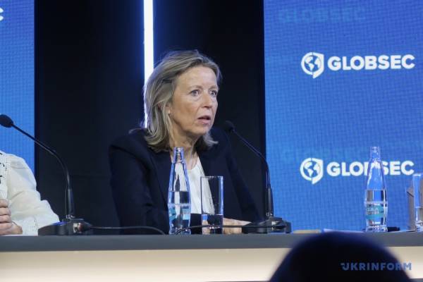 Під час конференції GLOBSEC обговорили повернення українських дітей, вивезених Росією. 8 Під час конференції GLOBSEC обговорили повернення українських дітей, вивезених Росією. 8