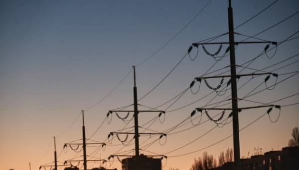 Головна 33 Нові атаки Росії на енергетичну інфраструктуру призвели до відключень світла…