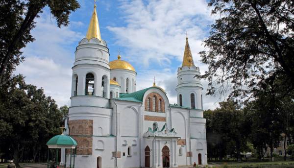 Спасо-Преображенський собор у Чернігові не варто надавати в безстрокове користування віруючим - очільниця заповідника 11 Спасо-Преображенський собор у Чернігові не варто надавати в безстрокове користування віруючим - очільниця заповідника 11
