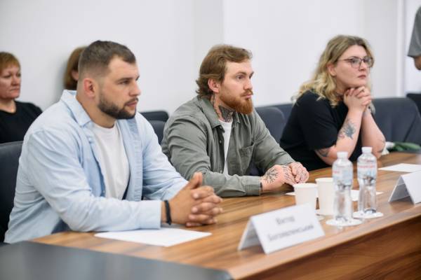 Міністерство соціальної політики разом із "Ветеранським корпусом" надаватимуть підтримку захисникам і їхнім сім'ям 7 Міністерство соціальної політики разом із "Ветеранським корпусом" надаватимуть підтримку захисникам і їхнім сім'ям 7