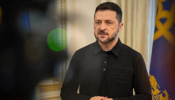 Зеленський радить країнам, що мають зв'язки з Росією, не надсилати своїх представників до Москви 9 травня. 1 Зеленський радить країнам, що мають зв'язки з Росією, не надсилати своїх представників до Москви 9 травня. 1