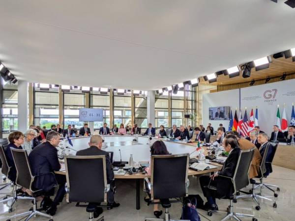 Україні необхідно $95 мільярдів зовнішнього фінансування цього та наступного року, заявляє Марченко 8 Україні необхідно $95 мільярдів зовнішнього фінансування цього та наступного року, заявляє Марченко 8