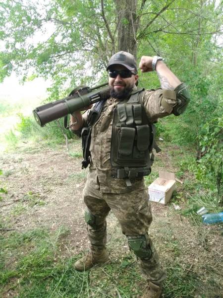 На згадку про головного сержанта Романа Довгалюка (позивний «Бурий») 22 На згадку про головного сержанта Романа Довгалюка (позивний «Бурий») 22