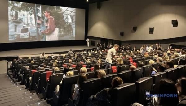 У Чернівцях розпочався п'ятий кінофестиваль глядацького кіно Миколайчук OPEN 9 У Чернівцях розпочався п'ятий кінофестиваль глядацького кіно Миколайчук OPEN 9