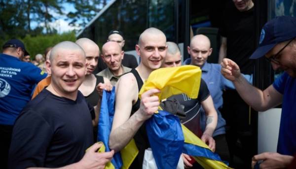 Ще 160 українських захисників повернулися з російського полону.
