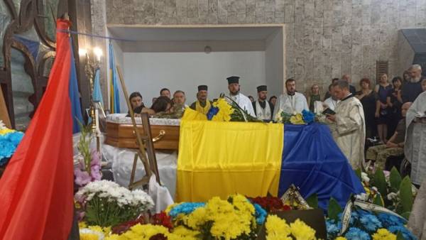 На згадку про головного сержанта Романа Довгалюка (позивний «Бурий») 25 На згадку про головного сержанта Романа Довгалюка (позивний «Бурий») 25