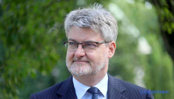 Дерево на честь Анни Ярославни висадили в Софії Київській 6