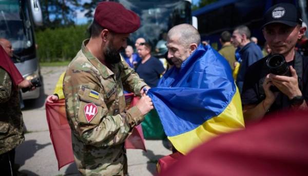 Ще 160 українських захисників повернулися з російського полону. 9