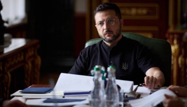 Володимир Зеленський звернувся до Володимира Путіна з листом, в якому запропонував особисту зустріч задля припинення конфлікту. 9