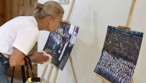 У львівській церкві презентували фотовиставку з нагоди 25-ї річниці візиту Івана Павла ІІ 8 У львівській церкві презентували фотовиставку з нагоди 25-ї річниці візиту Івана Павла ІІ 8