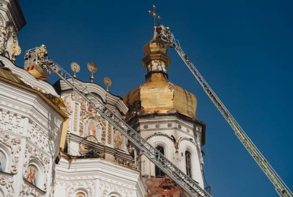 На території Києво-Печерської лаври постраждали 19 об'єктів культурної спадщини 6 На території Києво-Печерської лаври постраждали 19 об'єктів культурної спадщини 6