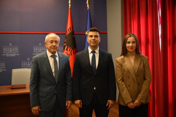 Україна уклала договір про «транспортний безвіз» із ще однією європейською державою 6 Україна уклала договір про «транспортний безвіз» із ще однією європейською державою 6