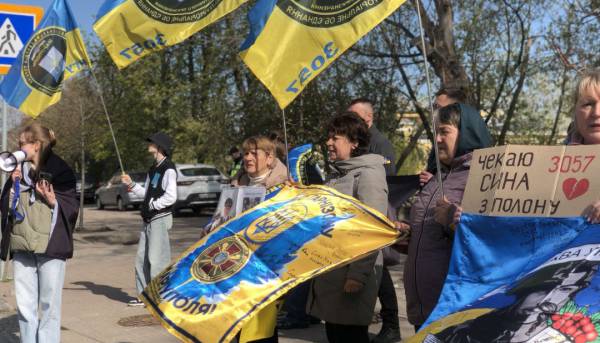 Диригент військового оркестру 12-ї бригади Нацгвардії з Маріуполя Іван Лужний звільнений з полону. 14