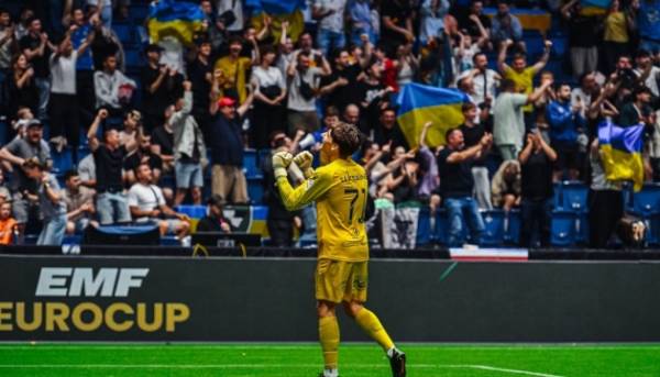 Українська команда з мініфутболу здобула переконливу перемогу над Угорщиною, пройшовши до фіналу Чемпіонату Європи 2026 року. 3