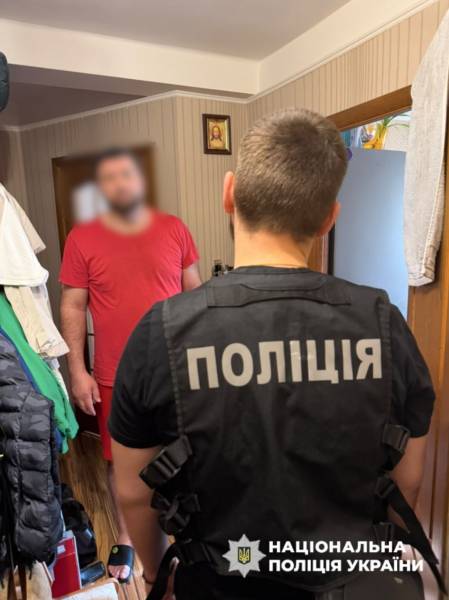 Міжнародні гастролі вигаданого гурту для поїздок за кордон: колишньому міністру культури вручили підозру 9