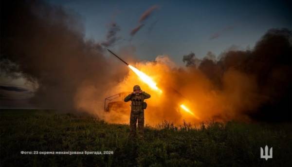За останній день на передовій зафіксовано 257 бойових зіткнень, найбільш напруженою ситуацією відзначився Покровський напрямок.