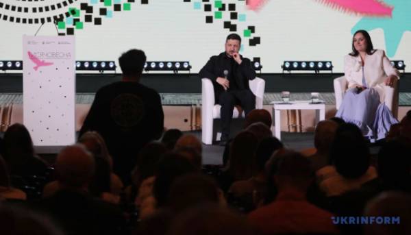 Зеленський дав відповідь ветерану щодо ЛГБТ-проєктів у культурі 3 Зеленський дав відповідь ветерану щодо ЛГБТ-проєктів у культурі 3