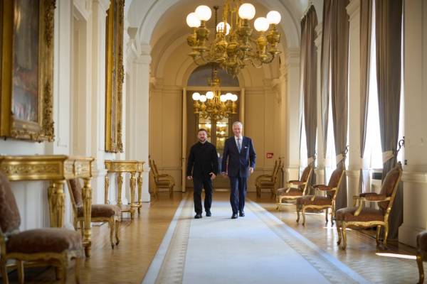 Зеленський розповів королю Бельгії про наслідки російських атак проти України 4 Зеленський розповів королю Бельгії про наслідки російських атак проти України 4