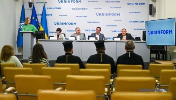 Майже дві тисячі релігійних громад приєдналися до ПЦУ, повідомив Єленський