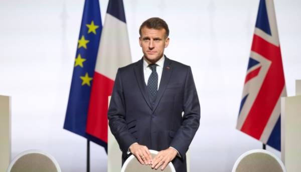 Пропозицію Зеленського про зустріч із Путіним Макрон вважає слушним кроком.