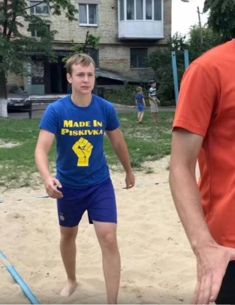 Вшановуючи футболіста, штурмовика Євгена Задорожнього 10 Вшановуючи футболіста, штурмовика Євгена Задорожнього 10