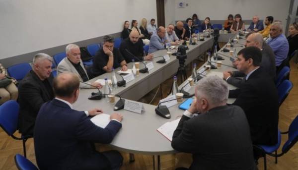 Українські ЗМІ просять не згадувати Росію: дипломат повідомив про труднощі спілкування на Близькому Сході 5