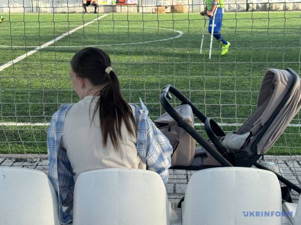 «Спорт та власна спільнота здатні допомогти краще за будь-якого психолога» 23 «Спорт та власна спільнота здатні допомогти краще за будь-якого психолога» 23