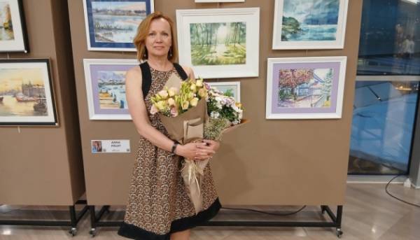 Головна 50 Художниця Анна Полат продемонструвала в Анкарі краєвиди української природи.