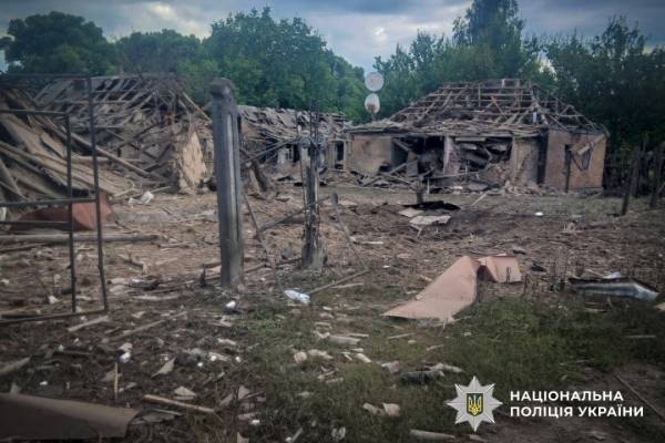 Минулої доби російські війська завдали ударів по чотирьох районах Сумської області, внаслідок чого двоє людей загинули, а дев'ятеро отримали поранення. 8