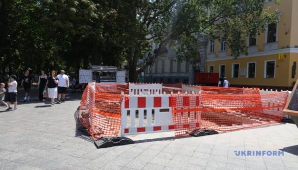 На Приморському бульварі в Одесі знову почали археологічні розкопки, де шукають фортецю Хаджибей.