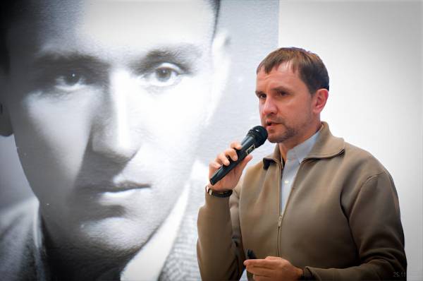 Зміцнення української національної самобутності зробило країну стійкішою 8