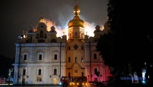 Головна 38 Влучання в Києво-Печерську лавру, захист від дронів та розпечена сталь