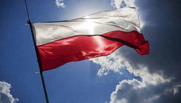 Польща закликає до повного повернення 450 мільйонів євро з фондів Європейського Союзу, виділених на закупівлю озброєння для України. 7 Польща закликає до повного повернення 450 мільйонів євро з фондів Європейського Союзу, виділених на закупівлю озброєння для України. 7