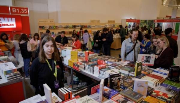 XIV Книжковий арсенал зібрав 27 тисяч відвідувачів 3 XIV Книжковий арсенал зібрав 27 тисяч відвідувачів 3