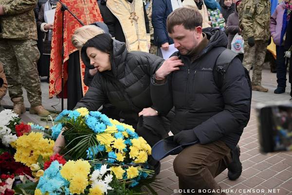 Зміцнення української національної самобутності зробило країну стійкішою 9