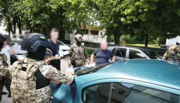 Правоохоронці в межах спецоперації «Рубікон» виявили наркотичні речовини на суму 70 мільйонів гривень. 12 Правоохоронці в межах спецоперації «Рубікон» виявили наркотичні речовини на суму 70 мільйонів гривень. 12