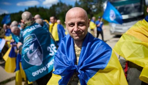 Служба безпеки України продемонструвала унікальні відеоматеріали з процесу обміну військовополоненими. 9